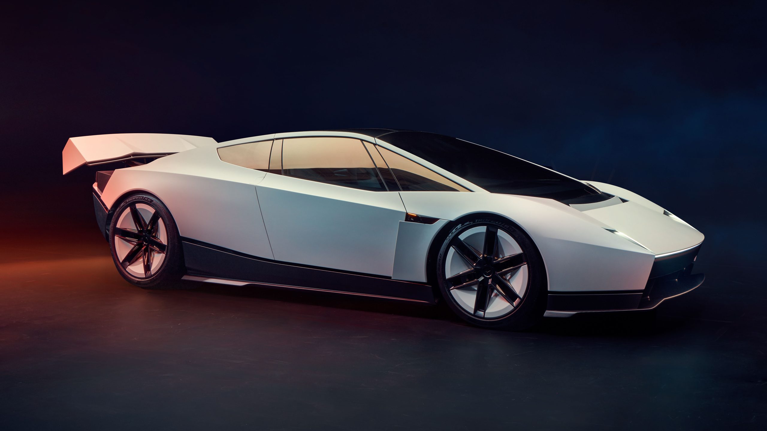 Tesla Roadster 2026: accelerație de 0-100 km/h într-o secundă și face acrobații în aer